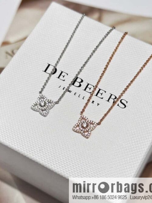 IMG_6869-800x8002o4l21ml4rj111638_20250702084532.jpg ❗️New ❗️ New ☑️ De Beers De Beers Mini Lotus Necklace