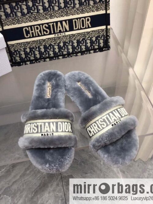🐰🐰New color 2023-CD wool mop embroidered slippers series