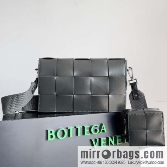 IMG_6884-800x8004uj1sqq0t1c53979_20250718233539.jpg Bv new Unisex same 2-in-1 His & Hers model number: 741777 dark green