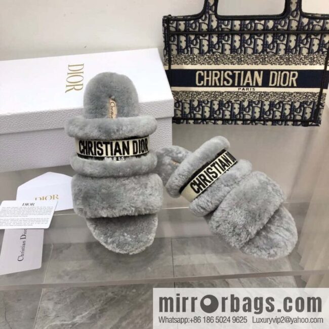 🐰🐰2023-Dior/Dior, white embroidered striped logo velvet one-word flat slippers autumn and winter new wool slippers