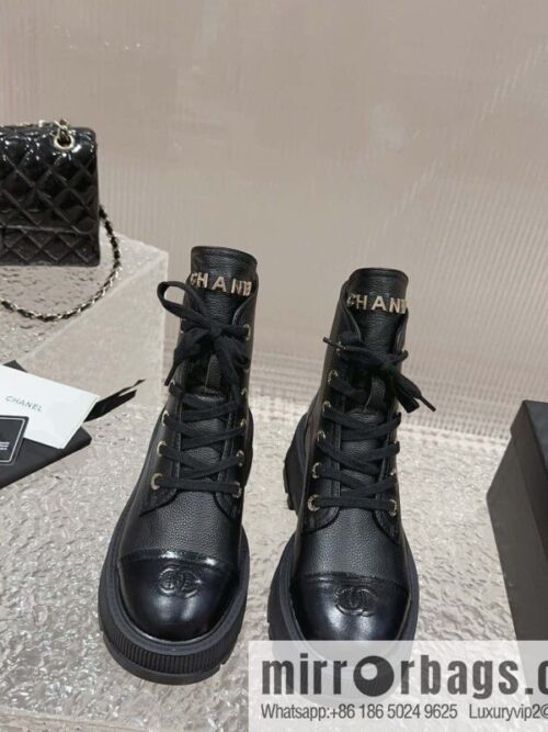🐰🐰𝐂𝐡*𝐧𝐞𝐥 23 popular [genuine grade] version of the coolest short boots, locomotive boots, thick-soled round head color matching heightened lace-up short boots, Martin boots