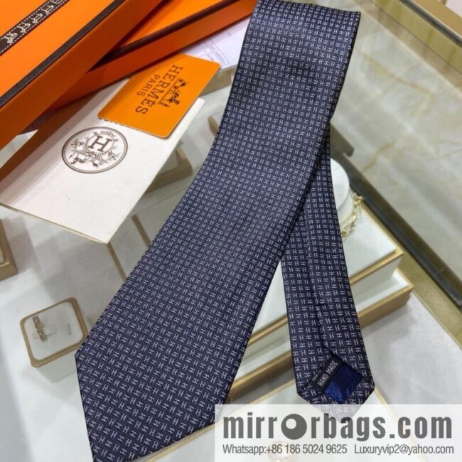 Hermes 100% Top Twill Silk Small H Letter Tie