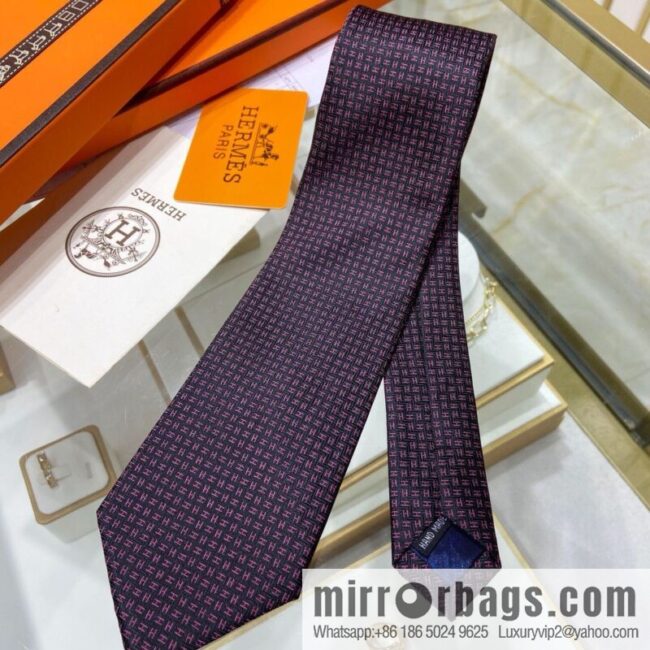 Hermes 100% Top Twill Silk Small H Letter Tie