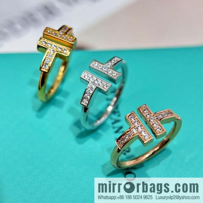 (5 Diamonds) ☀️ Tiffany & co, Classic T Series 5 Diamond Double T Ring ☀️