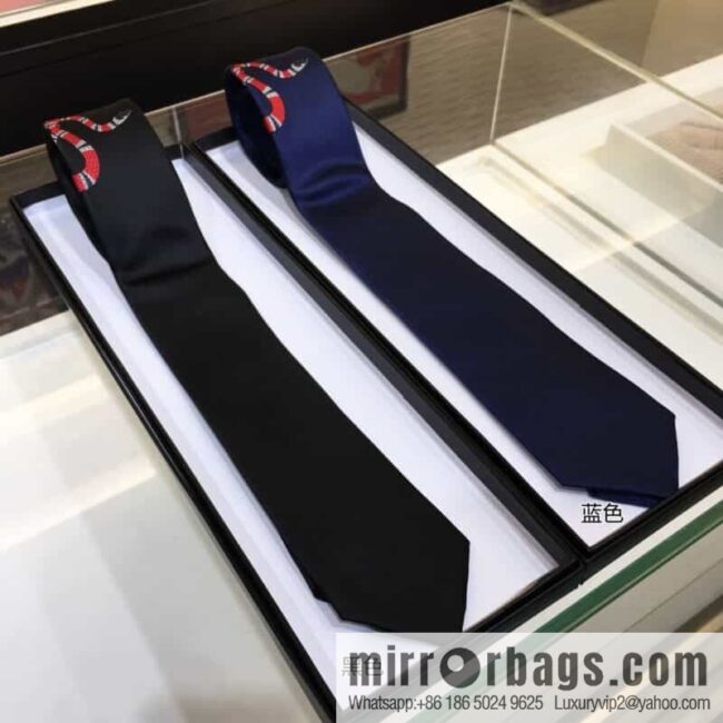 GUCCI Gucci 100% Top Jacquard Silk Snake Tie