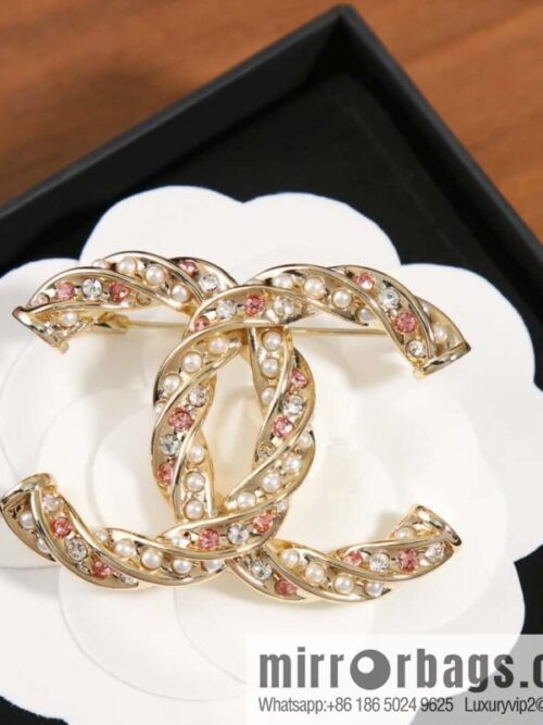 IMG_7557-800x800p3bb55yiwpr143927_20250705042443.jpg ☀️New ☑️ Chanel Double C Pink Diamond Pearl Brooch