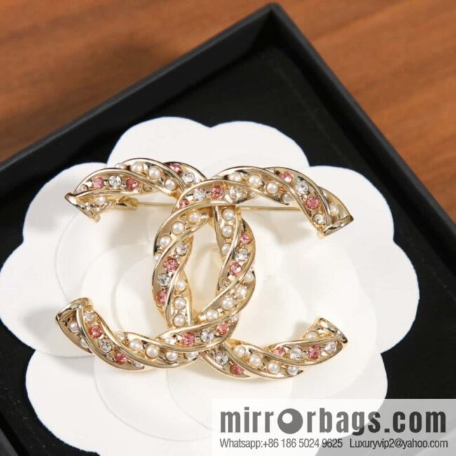 IMG_7557-800x800p3bb55yiwpr143927_20250705042443.jpg ☀️New ☑️ Chanel Double C Pink Diamond Pearl Brooch