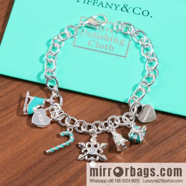 ☑️ tiffany christmas 🎄 bracelet