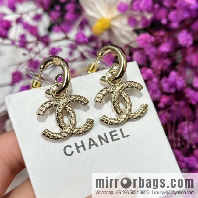 ❗️New ❗️ Chanel stud earrings ☀️ new ☑️ Chanel c2 double c diamond stud earrings ☀️