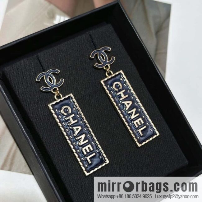 ❗️New ❗️ chanel stud earrings ☀️ new ☑️ chanel c2 double c long letter stud earrings ☀️