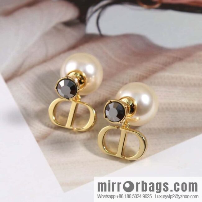 IMG_7751-1-800x8002la3kotxga3143717_20250705041829.jpg New ☑️ DIOR CD pearl black diamond stud earrings