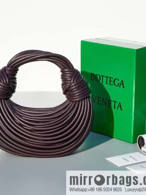 Bottega Veneta, model 680934 autumn and winter new Jodie ramen clutch bag number: 80803 #grape purple