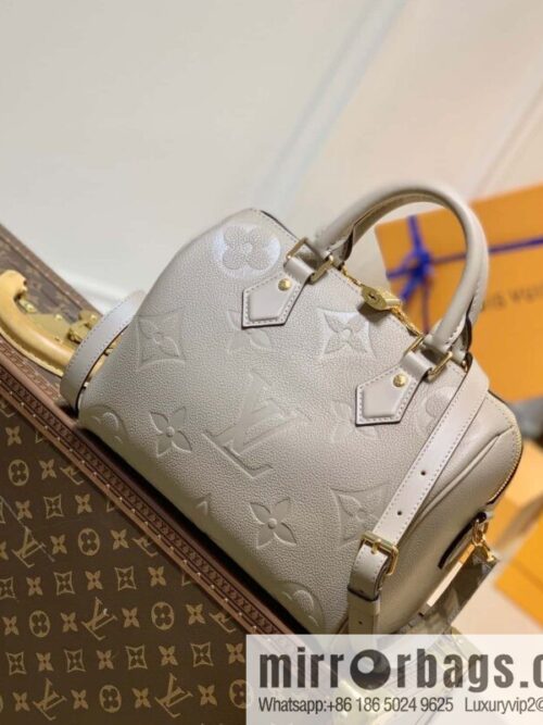 IMG_7958-800x800yvrd2hpilke52340_20250718231303.jpg LV M46136 SPEEDY BANDOULIZRE 25 BAG Speedy Bandoulière 25 handbag M59273 grey