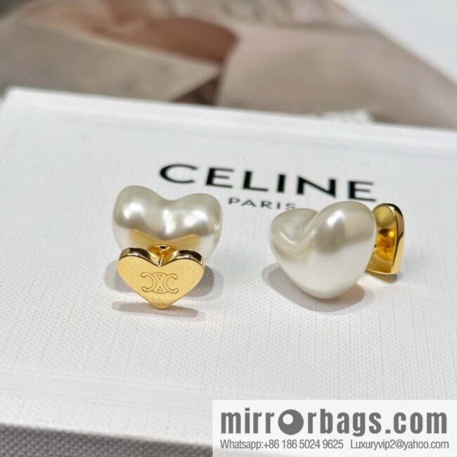 ❗️New ❗️ ☀️ New ☑️ Celine simple style peach heart love stud earrings ☀️