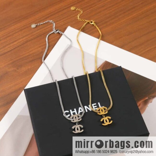 ☀️New ☑️ Chanel Double C Necklace