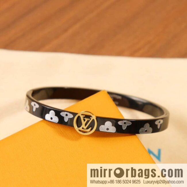 ☀Louis Vuitton Medieval Black Clover Bracelet Bracelet