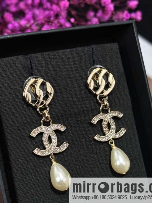 IMG_8009-800x8005xws3vw02jk110461_20250702081255.jpg ❗️New ❗️☀️ New ☑️ Chanel c3 double C pearl stud earrings ☀️