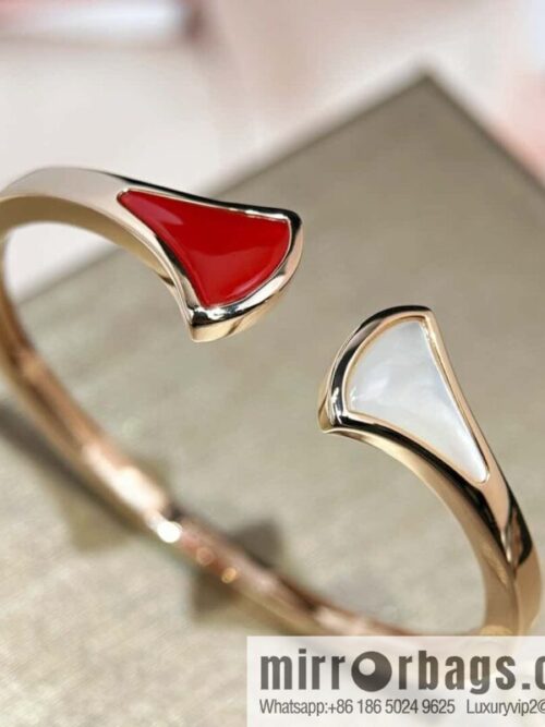 IMG_8034-800x800iliweqflu2r110439_20250702081215.jpg ❗️New ❗️ ☀ BVLGARI DIVAS \'DREAM Fan Bracelet ☀️