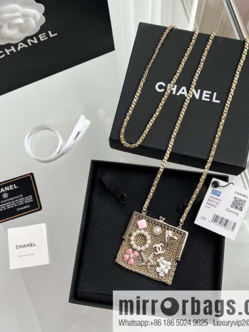 IMG_8052-800x800tgw2tupzcyv110422_20250702081148.jpg ❗️New ❗️ ☀☀️ 2021 new Chanel earphone bag messenger bag necklace sweater chain ☀