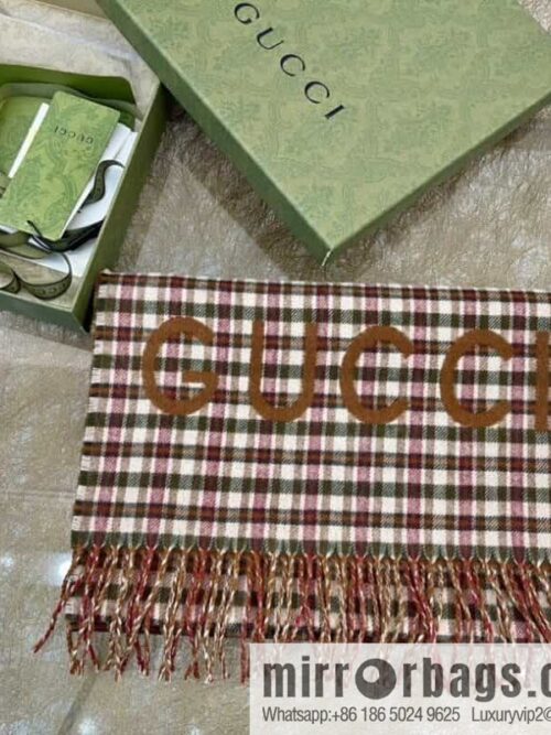 GUCCI Gucci double-sided wool towel