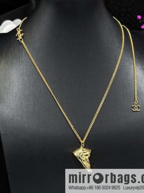IMG_8188-800x8004jqvd03prok101318_20250702043949.jpg ❗️New ❗️☀️ New ☑️ Chanel Gold Shoes 👟 Necklace ☀️