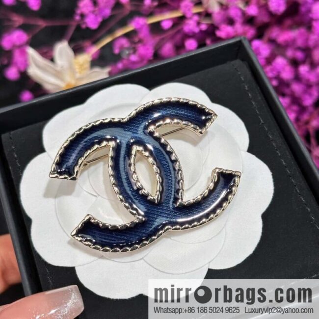 ❗️New ❗️ ☀️ New ☑️ Chanel Denim Double C Brooch ☀️