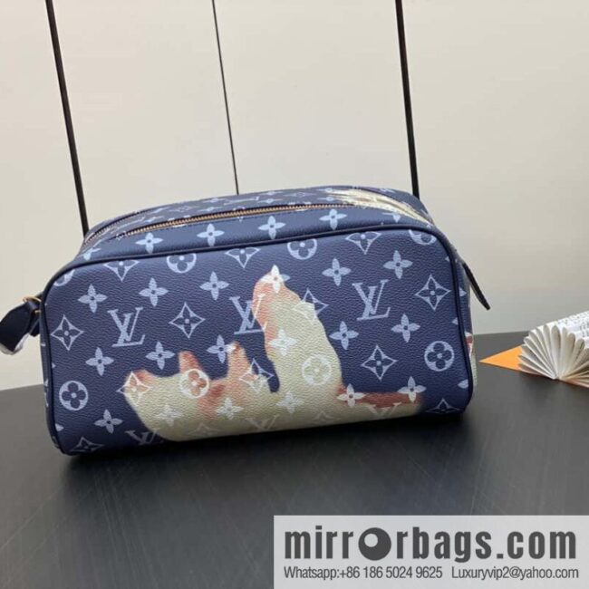 M46696 Blue Flame, Wash Bag Series Dopp Kit Grooming Bag