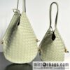 #BottegaVeneta, Yang Mi\'s latest bag type of the same Solstice Shoulder Ba, model number: 740990 large travertine green