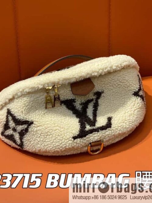 [Boutique‑grade] M23715 meters white, fanny pack, breast bag series BUMBAG fanny pack