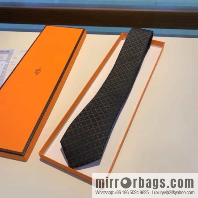IMG_8897-800x800sbco1df0pw583375_20250701203739.jpg Hermes Men\'s Rhombus H Plaid 100% Top Twill Silk Tie