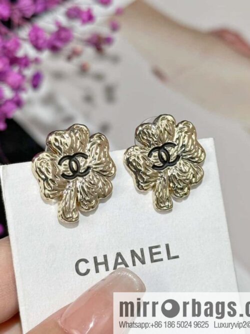 IMG_9006-800x8000wddqsbxhja100908_20250702042831.jpg ❗️New ❗️☀️ new ☑️ chanel c1 double c four-leaf clover stud earrings ☀️