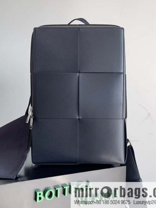 IMG_9009-800x8002mqyfchujrp49450_20250718041721.jpg BV\'s latest large woven shoulder backpack model number: 680092