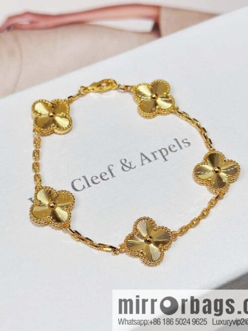 IMG_9222-800x800f54by0n20dj100683_20250702042247.jpg ❗️CNC version ❗️ ☀️ Van Cleef & Arpels gold engraved laser four-leaf clover five-flower bracelet☀️