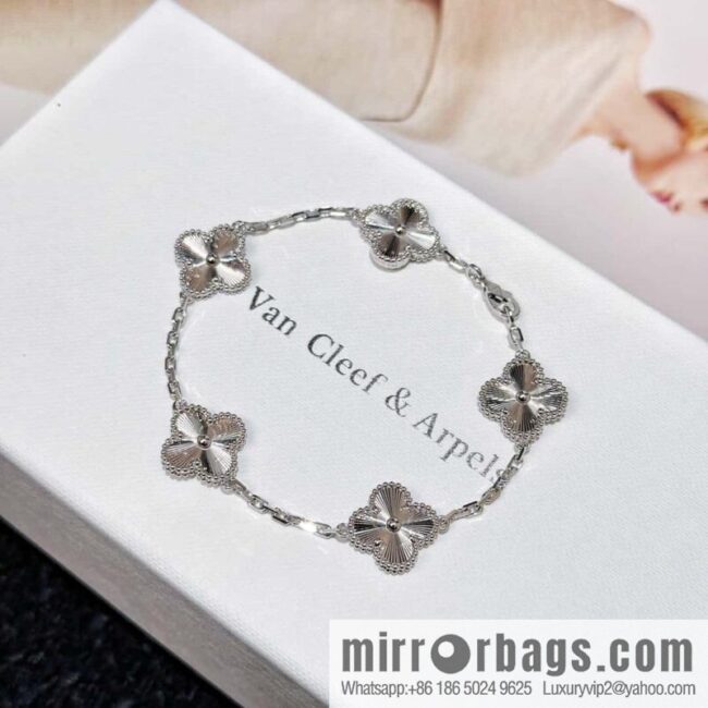 ❗️CNC version ❗️ ☀️ Van Cleef & Arpels silver engraved laser four-leaf clover five-flower bracelet ☀️ (copy)