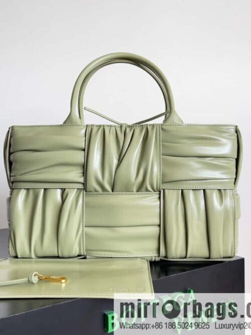 BV 2023 New 30cm Mini Arco pleated tote bag Tote bag, model 729043 Travertine green