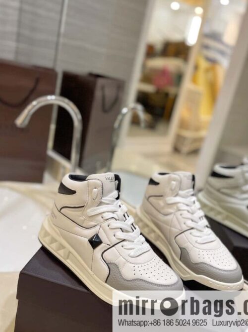 IMG_9326-800x8003zx3crug1pr135119_20250704215018.jpg 🐰🐰The highest-end high-top, the latest couple casual sports shoes at the franchise store, high-top shoes.
