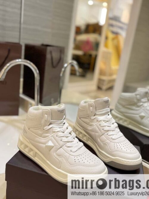 IMG_9353-800x800isbols54xwg135085_20250704214903.jpg 🐰🐰The highest-end high-top, the latest couple casual sports shoes at the franchise store, high-top shoes.