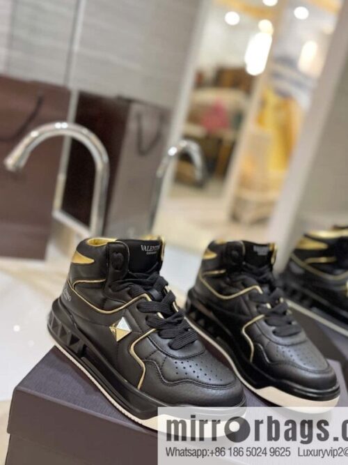 🐰🐰The highest-end high-top, the latest couple casual sports shoes at the franchise store, high-top shoes.