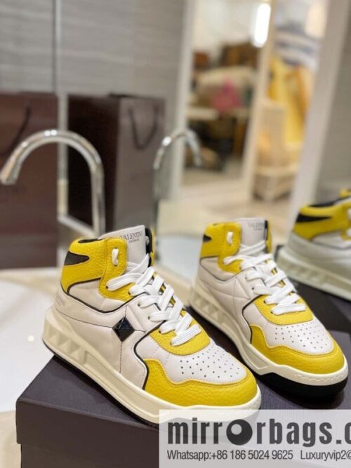 🐰🐰The highest-end high-top, the latest couple casual sports shoes at the franchise store, high-top shoes.