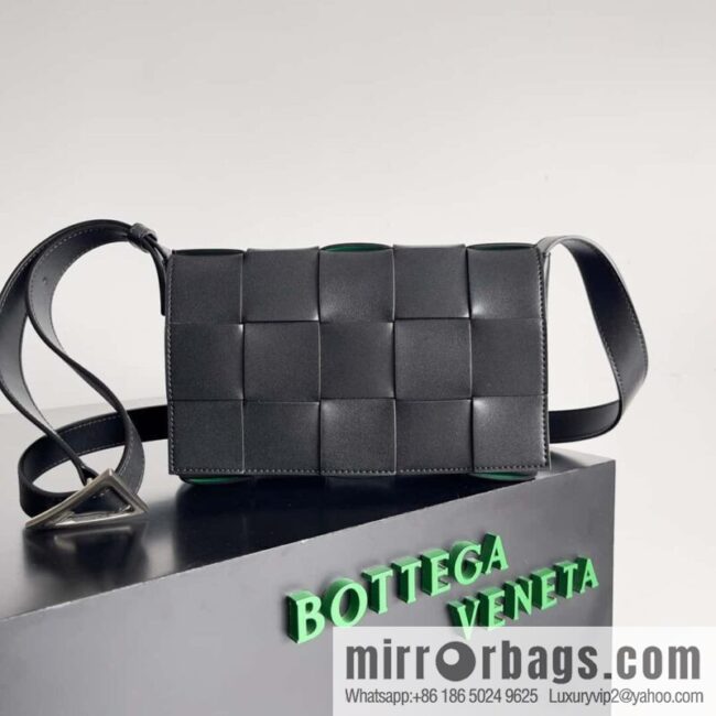 IMG_9384-800x800bgo1cf1wmjw73820_20250719064710.jpg Bottega Veneta CASSETTE 23CM BAG model; 666870 black leather sheepskin