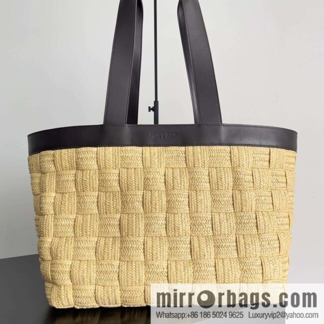 Bottega Veneta BV straw shoulder bag shopping bag model number: 730874