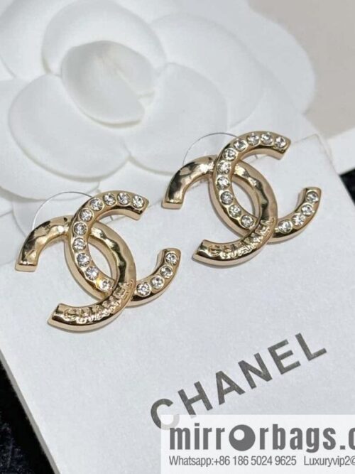IMG_9444-800x8002523iyjunol100422_20250702041532.jpg ❗️New ❗️☀️ new ☑️ chanel c1 double c half diamond stud earrings ☀️