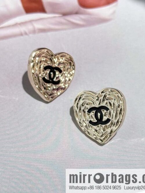IMG_9472-800x800yg4rwkcua04100400_20250702041453.jpg ❗️New ❗️☀️ new ☑️ chanel c1 double c gold peach heart love stud earrings ☀️