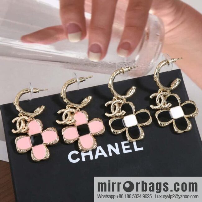 ☀️New ☑️ chanel c2 double c four-leaf clover earrings ☀️