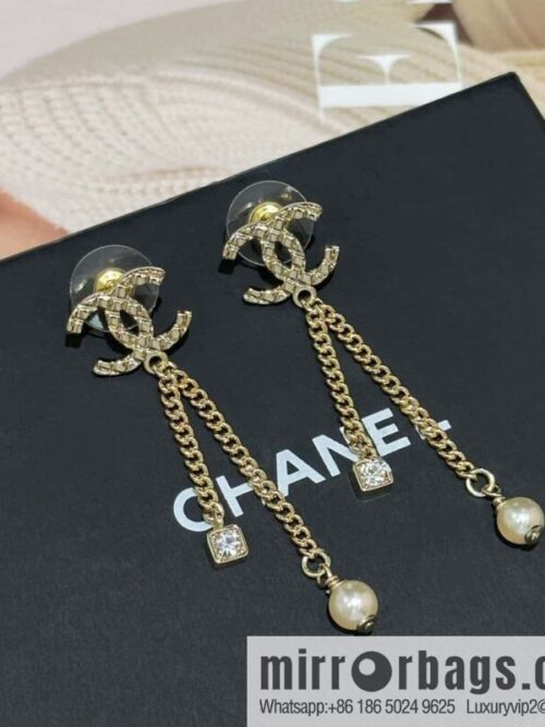 IMG_9500-800x800ogitutyhpug100367_20250702041355.jpg ❗️New ❗️☀️ new ☑️ chanel c1 double c tassel pearl stud earrings ☀️