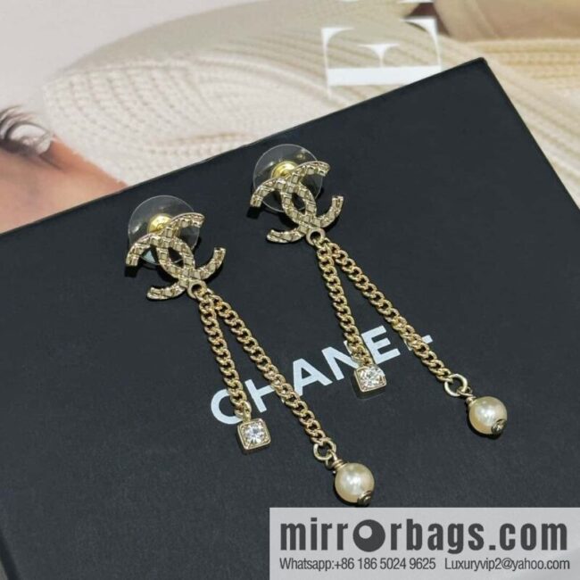 ❗️New ❗️☀️ new ☑️ chanel c1 double c tassel pearl stud earrings ☀️