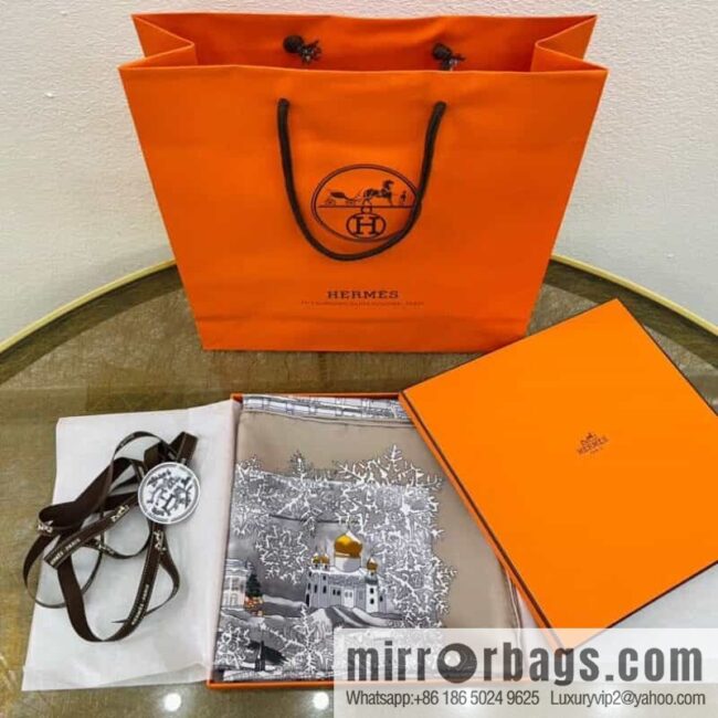 IMG_9511-800x80044ctadtwkv0103752_20250702054007.jpg Hermes \"Moscow Style\" 100% silk scarf
