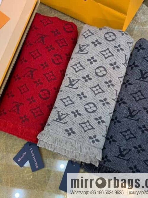 LV Louis Vuitton 100% wool men\'s wool scarf m78526