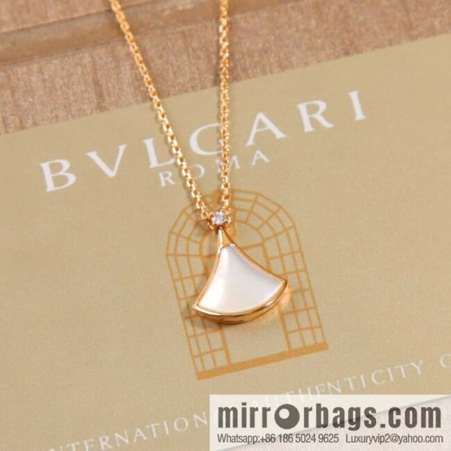 ☀BVLGARI DIVAS\'DREAM White Fritillary Fan Necklace  ☀️
