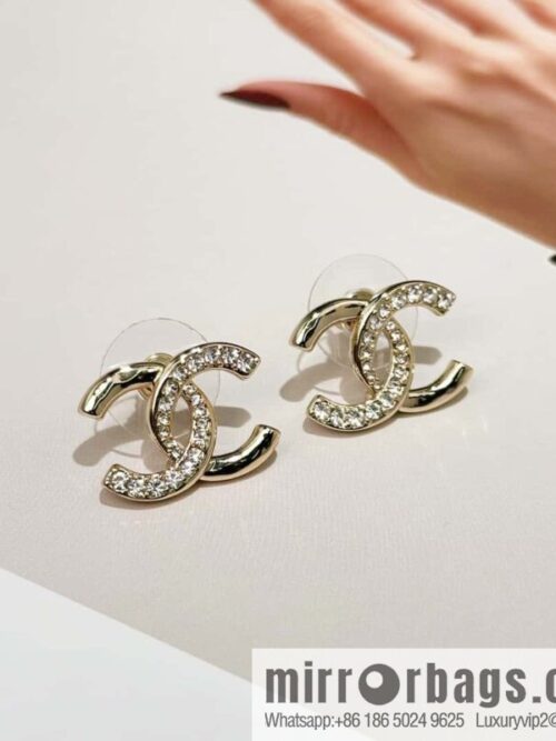 IMG_9560-800x800lafc5lbs01n100299_20250702041203.jpg ❗️New ❗️☀️ new ☑️ chanel c1 double c half diamond stud earrings ☀️
